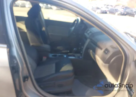 2010 Mercury Milan Premier from USA, damaged, VIN 3MEHM0JG0AR602576